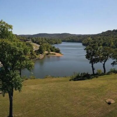 secluded Eureka Springs lot