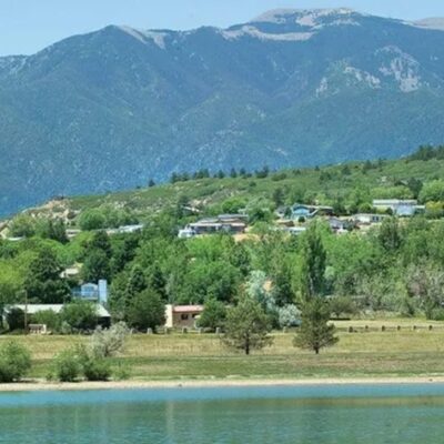 exceptional Lakeview lot in Colorado City