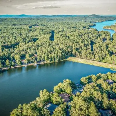 stunning Lake Pineda quarter acre
